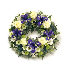 12" Traditional Round Wreath